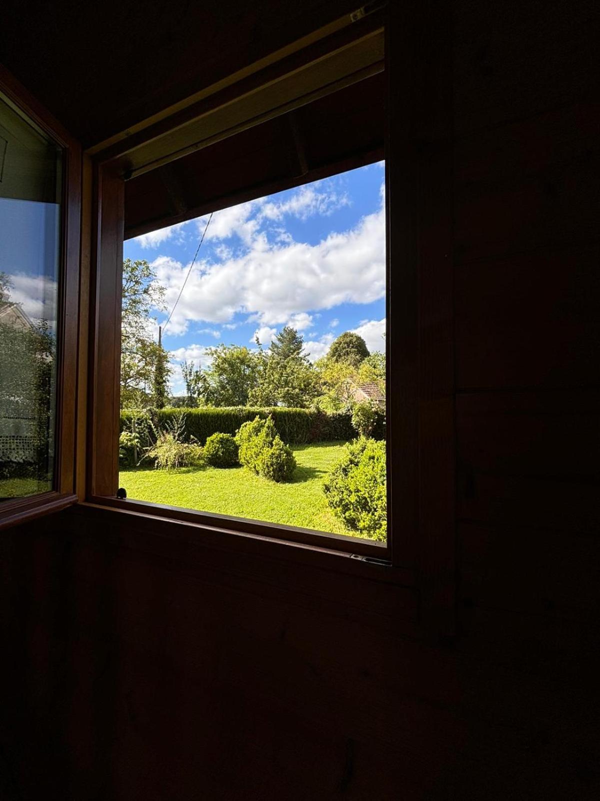 Maison Ecoresponsable Classee 3 Etoiles Avec Son Jardin Clos 栋济 外观 照片