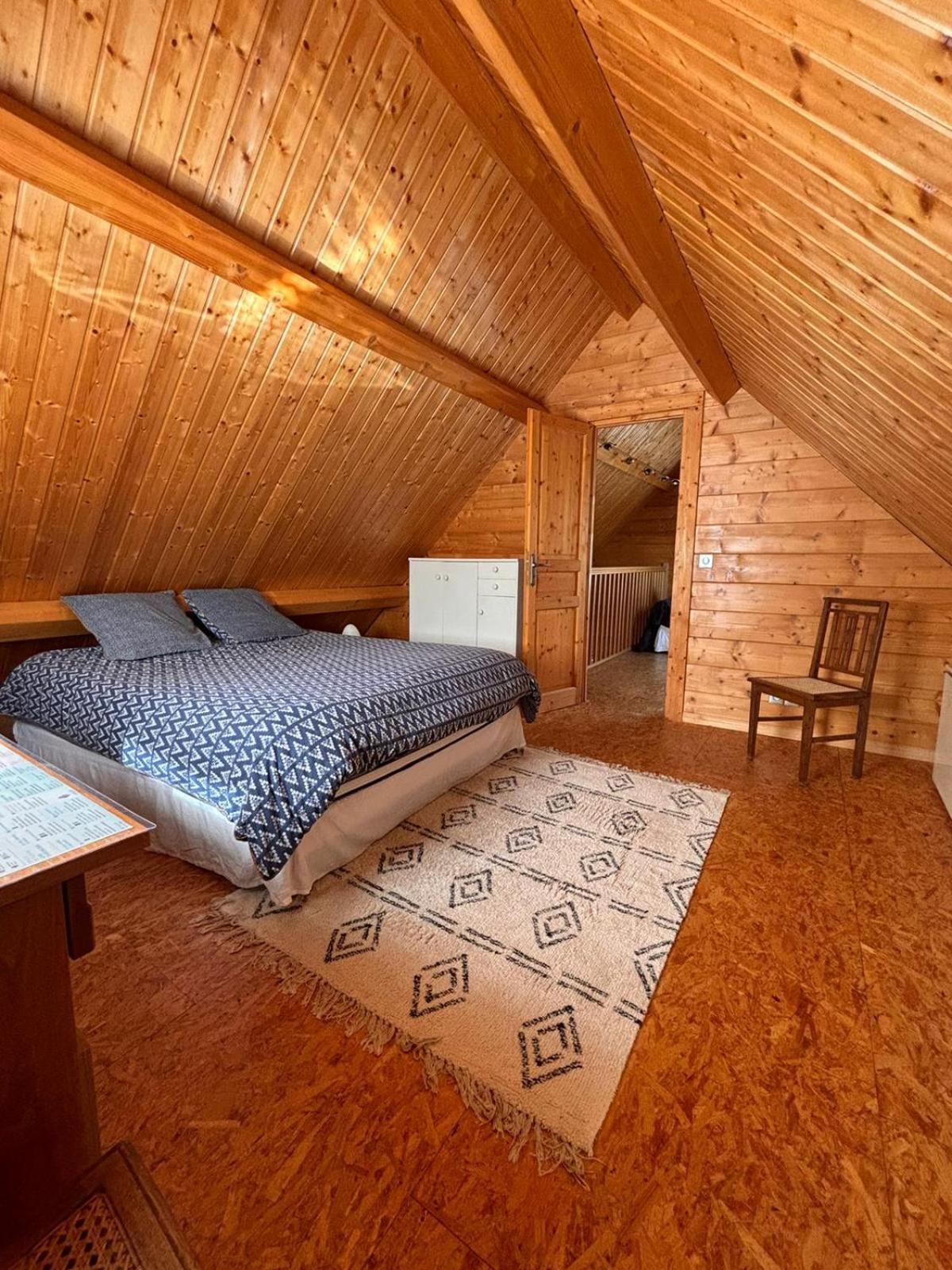 Maison Ecoresponsable Classee 3 Etoiles Avec Son Jardin Clos 栋济 外观 照片
